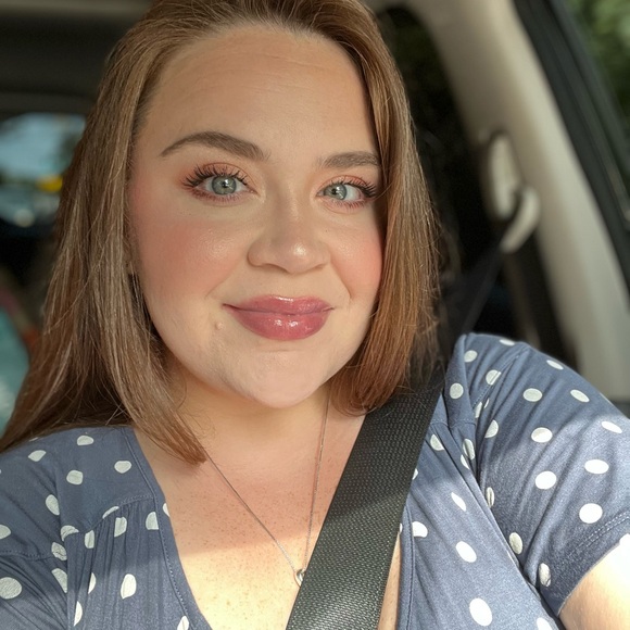 Meet your Posher, Erin - Picture 6 of 7